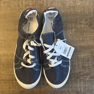 Time and Tru Navy Canvas Sneakers